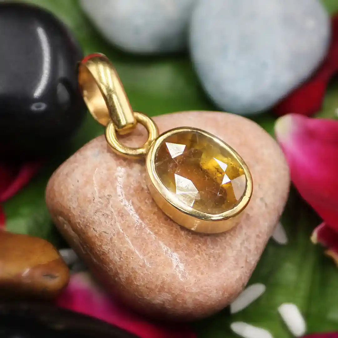 Original Pukhraj (Yellow Sapphire) Gemstone